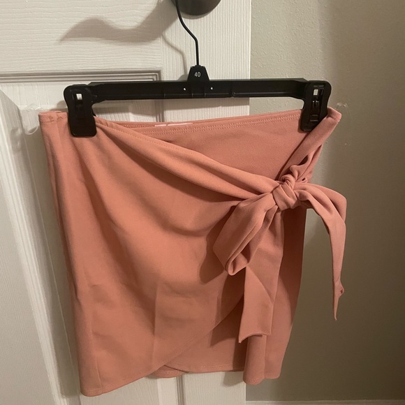 Mauve Wrap Skirt - Picture 2 of 3